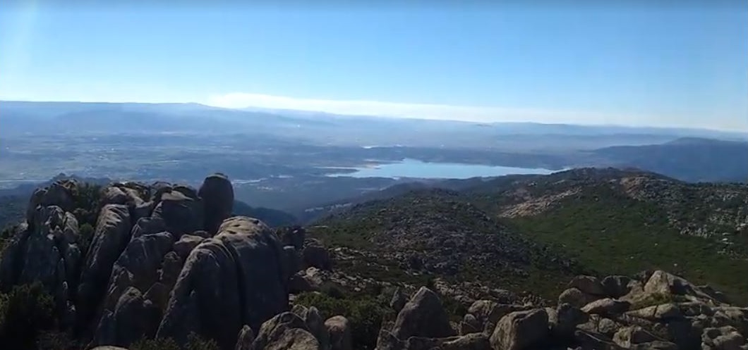 Vista da Monte Longu - Limbara sulla piana di Chilivani, Oschiri, il Lago Coghinas e l’ultima propaggine meridionale del Limbara: il Monte Acuto.